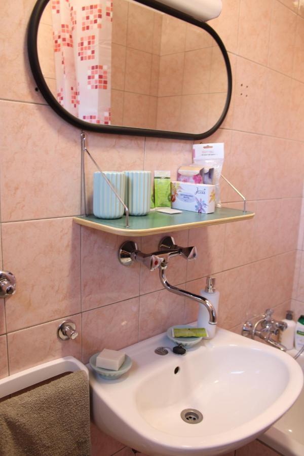 Studio Apartman Hinko Ðakovo Buitenkant foto